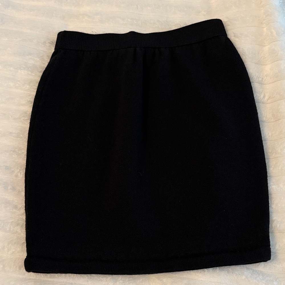 St. John Black Knit Pencil Skirt